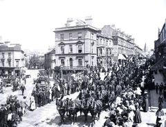 Circus-comes-to-town-1905